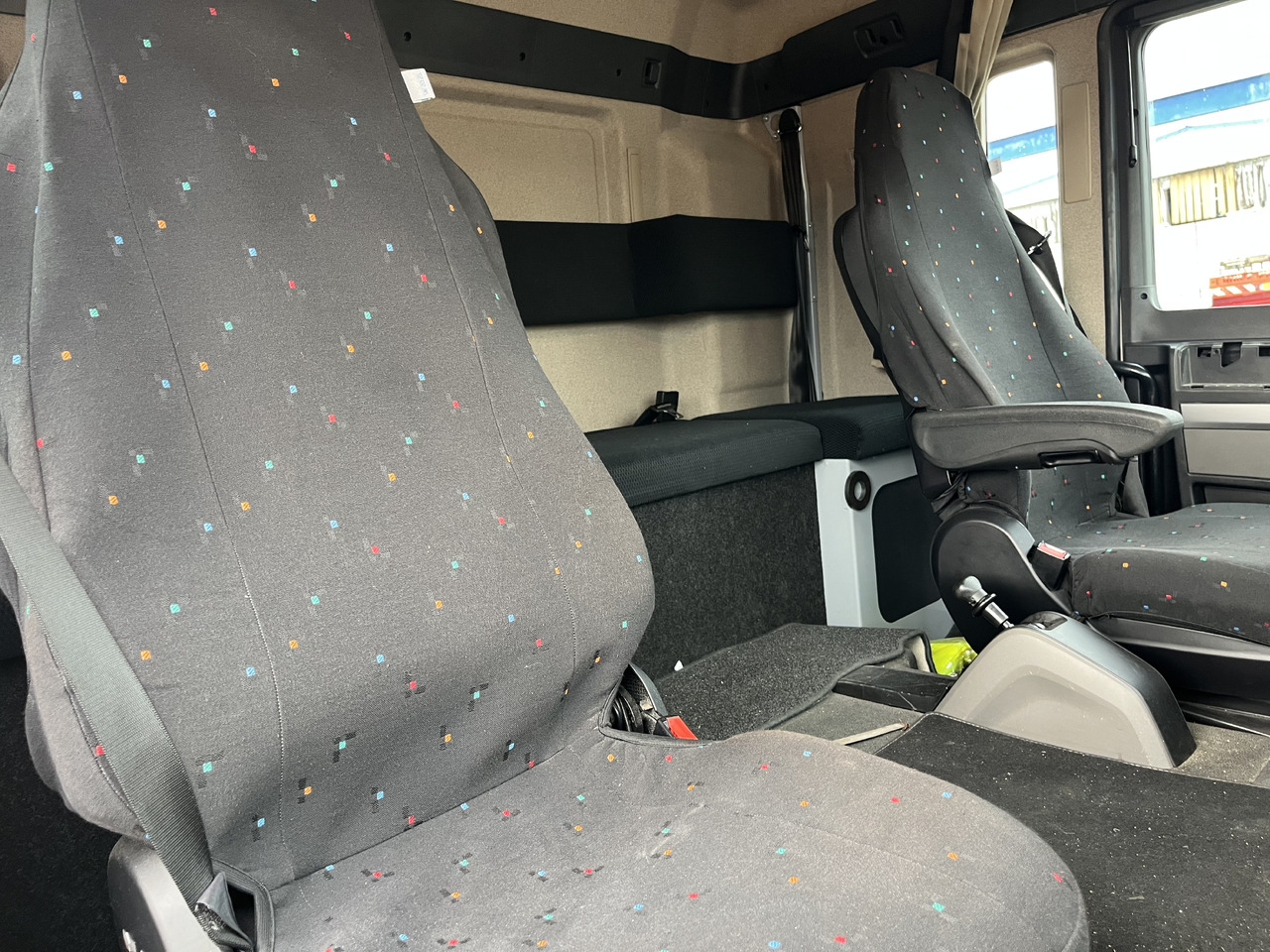 Man Tgl 12.250 plateau dépannage dépanneuse Jige 6 places - Autovedējs: foto 4 Man Tgl 12.250 plateau dépannage dépanneuse Jige 6 places - Autovedējs: foto 4