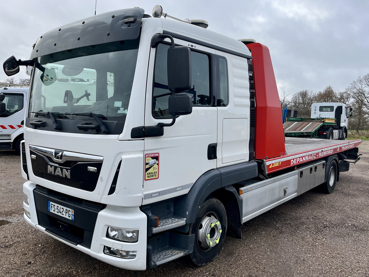 Man Tgl 12.250 plateau dépannage dépanneuse Jige 6 places - Autovedējs: foto 1 Man Tgl 12.250 plateau dépannage dépanneuse Jige 6 places - Autovedējs: foto 1