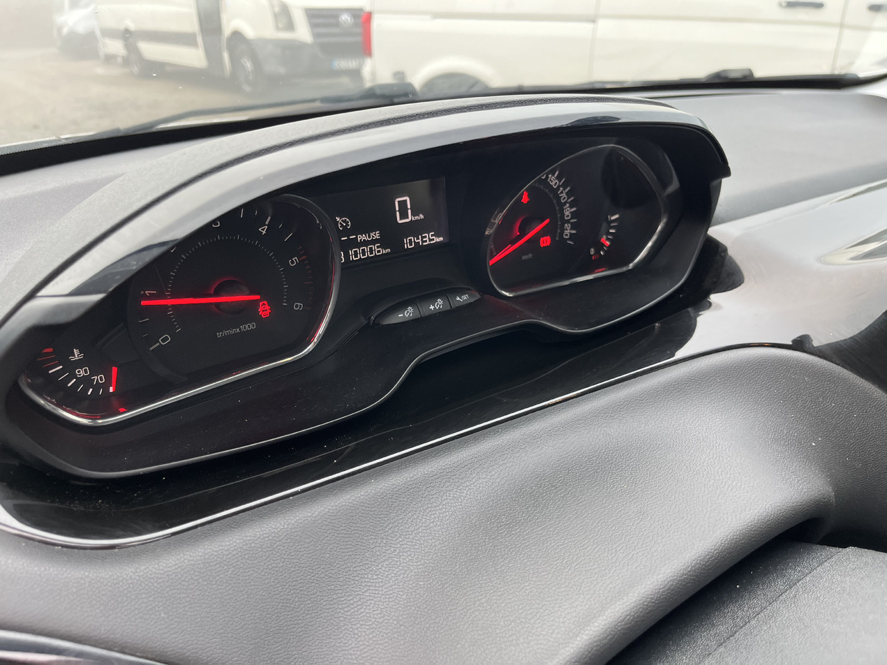Mazs furgons Peugeot 208 1L6 hdi 100cv 2 places motricité renforcée FAM: foto 7