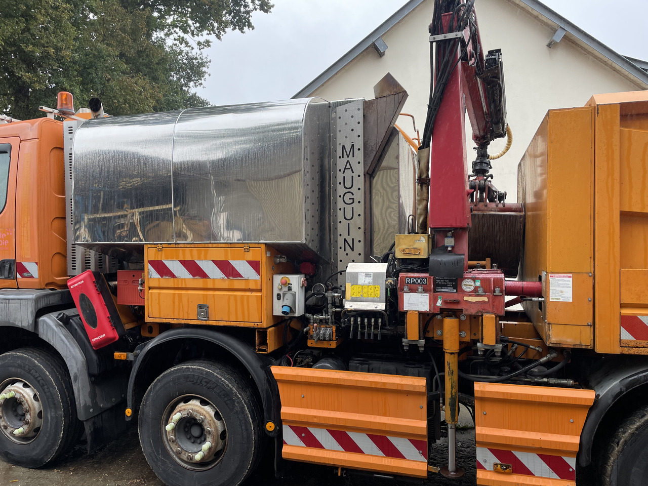 Gudronators Renault Kerax 8x4 pata point a temps Mauguin: foto 16 Gudronators Renault Kerax 8x4 pata point a temps Mauguin: foto 16