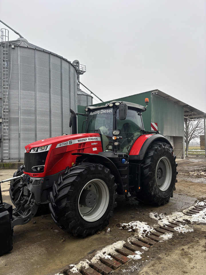 Massey Ferguson 8740S - Traktors: foto 1 Massey Ferguson 8740S - Traktors: foto 1