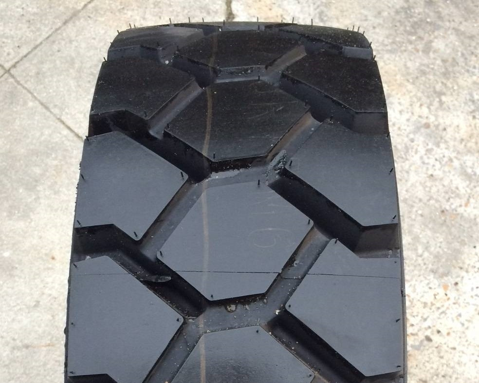 Double Coin 225/75R15 REM6 - NEW  - Riepa: foto 2 Double Coin 225/75R15 REM6 - NEW  - Riepa: foto 2