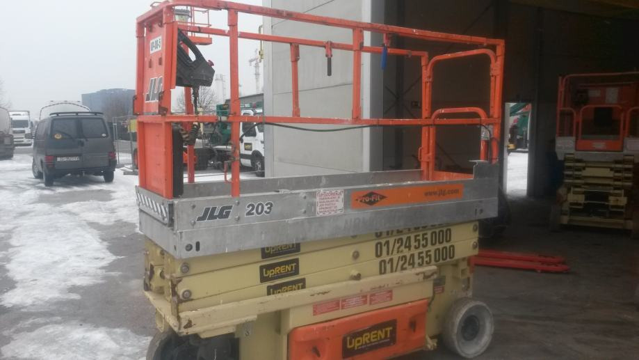 JLG 3246 - Šķērveida pacēlājs: foto 2 JLG 3246 - Šķērveida pacēlājs: foto 2