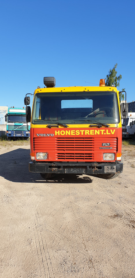 VOLVO FL 7 - Kravas automašīna pašizgāzējs: foto 4 VOLVO FL 7 - Kravas automašīna pašizgāzējs: foto 4