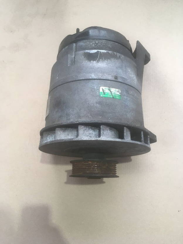 Bosch Lichtmaschine 140A Bosch 0120689587 / 0120689574 / 0120689571 0120689536 M - Ģenerators - Autobuss: foto 1 Bosch Lichtmaschine 140A Bosch 0120689587 / 0120689574 / 0120689571 0120689536 M - Ģenerators - Autobuss: foto 1