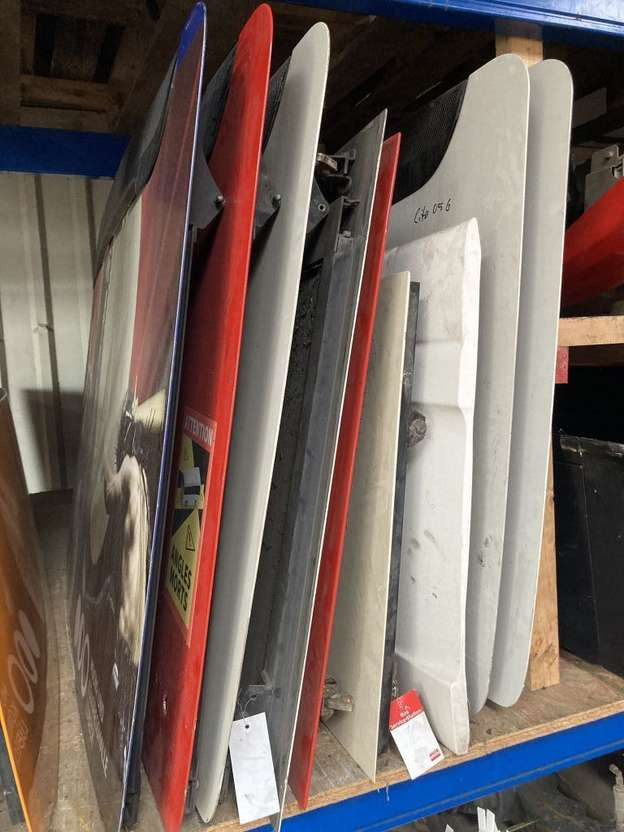 Mercedes-Benz 4 x Heckklappe Mercedes Citaro Facelift O530 G Heck - Rezerves daļa - Autobuss: foto 3 Mercedes-Benz 4 x Heckklappe Mercedes Citaro Facelift O530 G Heck - Rezerves daļa - Autobuss: foto 3