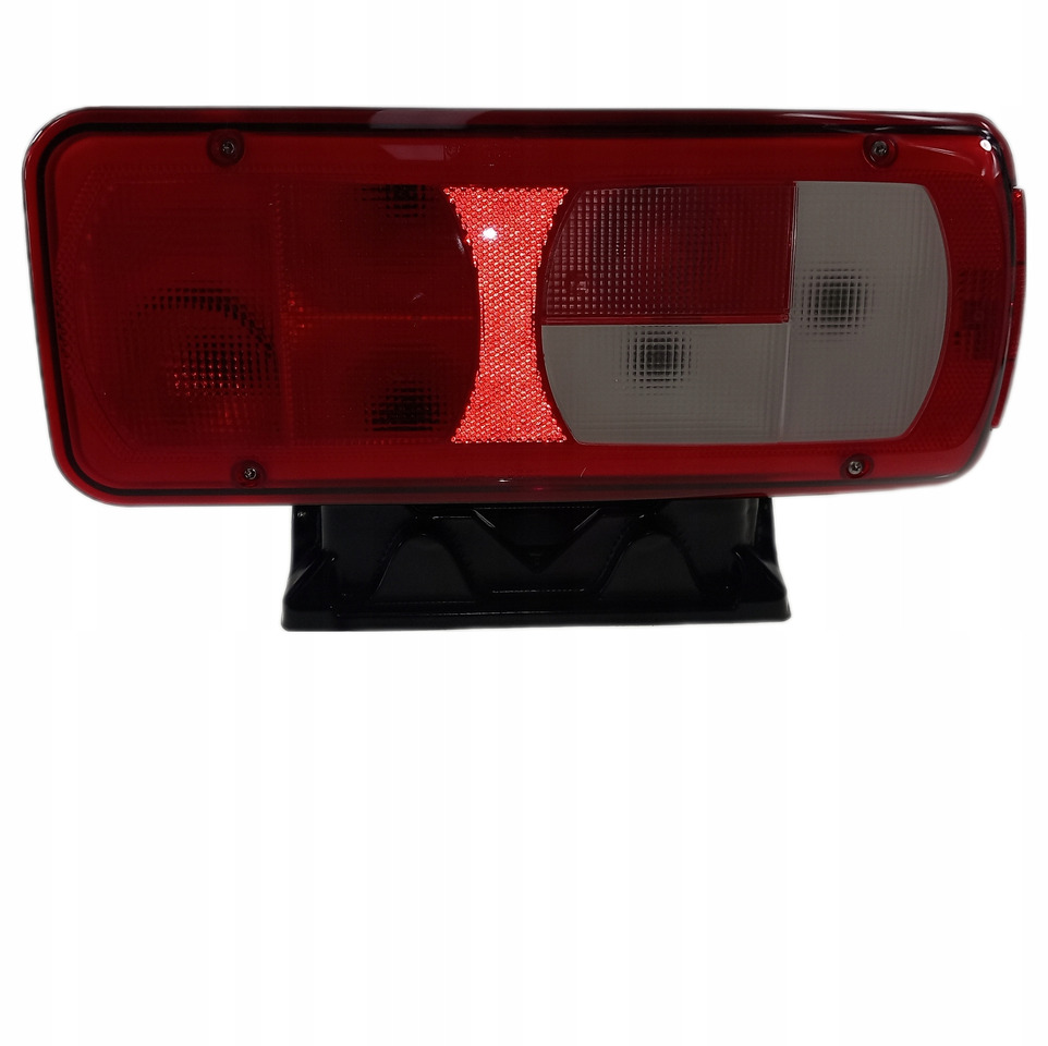 DAF LAMPA TYLNA PRAWA DAF 1875576 - Tālās gaismas: foto 3 DAF LAMPA TYLNA PRAWA DAF 1875576 - Tālās gaismas: foto 3