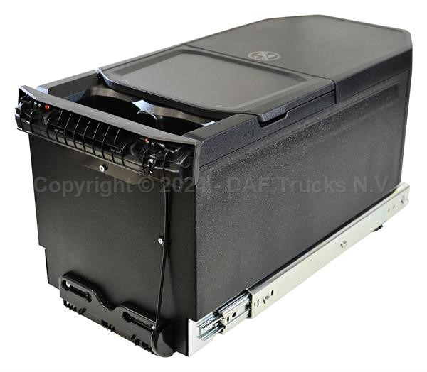 DAF OE LODÓWKA CHŁODZIARKA DAF OE XF XG XG+ 2318729 - Kabīne un interjers: foto 4 DAF OE LODÓWKA CHŁODZIARKA DAF OE XF XG XG+ 2318729 - Kabīne un interjers: foto 4