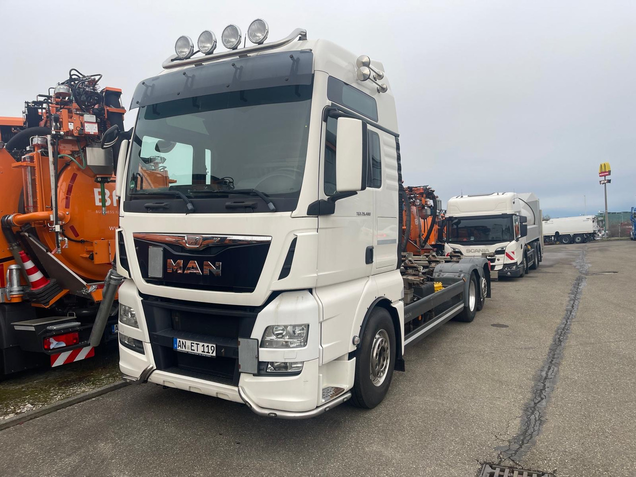 MAN TGX 26.480 6x2 LL EURO6 * Schiebedach * GERMAN TRUCK - Vilcējs: foto 1 MAN TGX 26.480 6x2 LL EURO6 * Schiebedach * GERMAN TRUCK - Vilcējs: foto 1