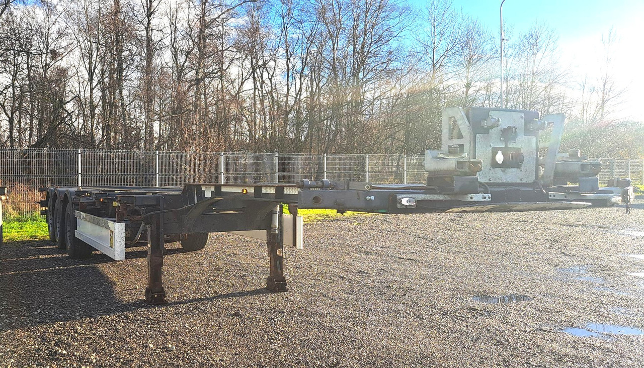 RENDERS EURO 922 - Puspiekabe noņemamā virsbūve/ Konteineru vedējs: foto 4 RENDERS EURO 922 - Puspiekabe noņemamā virsbūve/ Konteineru vedējs: foto 4