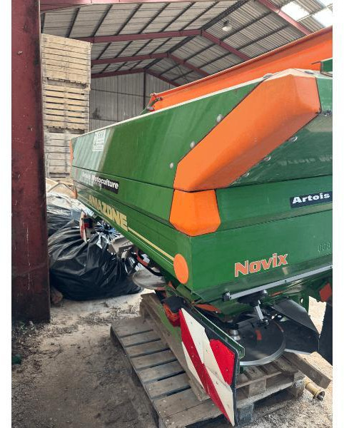 AMAZONE NOVIX - Minerālmēslu izkliedētājs: foto 1 AMAZONE NOVIX - Minerālmēslu izkliedētājs: foto 1