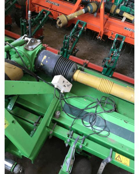 AVR GE FORCE 3800 - Kartupeļu tehnika: foto 2 AVR GE FORCE 3800 - Kartupeļu tehnika: foto 2
