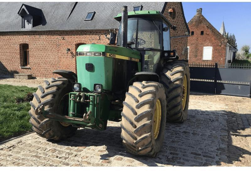 JOHN DEERE 4055 - Traktors: foto 1 JOHN DEERE 4055 - Traktors: foto 1