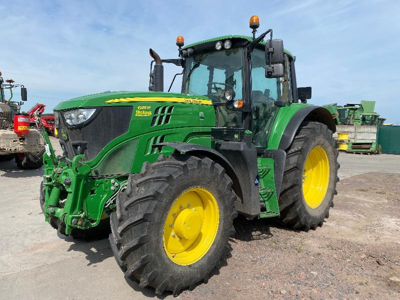 JOHN DEERE 6155M - Traktors: foto 1 JOHN DEERE 6155M - Traktors: foto 1