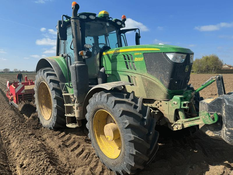 JOHN DEERE 6195M - Traktors: foto 1 JOHN DEERE 6195M - Traktors: foto 1