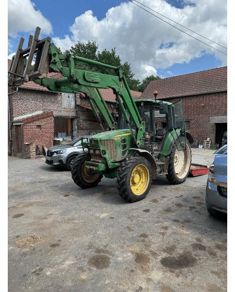 JOHN DEERE 6230 - Traktors: foto 1 JOHN DEERE 6230 - Traktors: foto 1