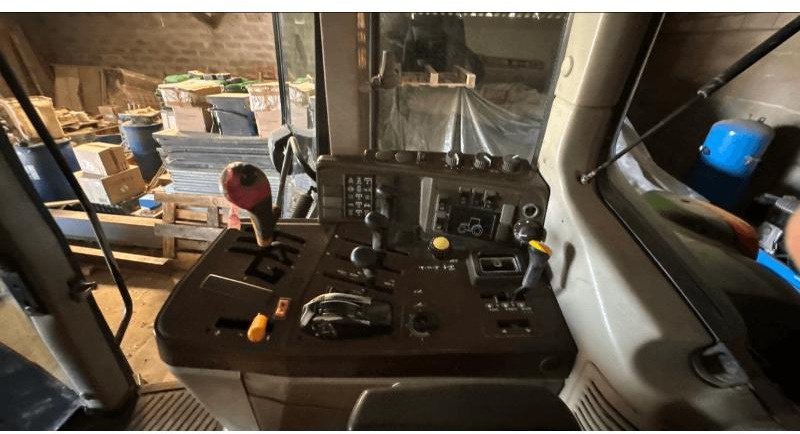 JOHN DEERE 6520 - Traktors: foto 5 JOHN DEERE 6520 - Traktors: foto 5