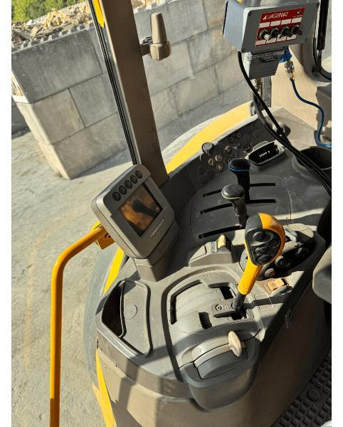 JOHN DEERE 7530 PREMIUM - Traktors: foto 5 JOHN DEERE 7530 PREMIUM - Traktors: foto 5