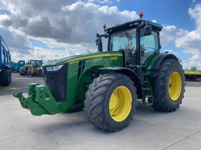 JOHN DEERE 8370R - Traktors: foto 1 JOHN DEERE 8370R - Traktors: foto 1