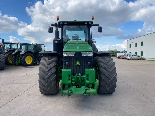 JOHN DEERE 8370R - Traktors: foto 2 JOHN DEERE 8370R - Traktors: foto 2