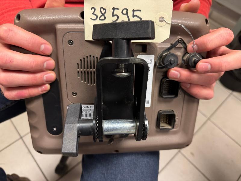 JOHN DEERE GS2630 - Navigācijas sistēma - Lauksaimniecības tehnika: foto 2 JOHN DEERE GS2630 - Navigācijas sistēma - Lauksaimniecības tehnika: foto 2