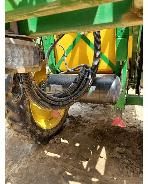 JOHN DEERE M740i - Piekabināmais miglotājs: foto 2 JOHN DEERE M740i - Piekabināmais miglotājs: foto 2