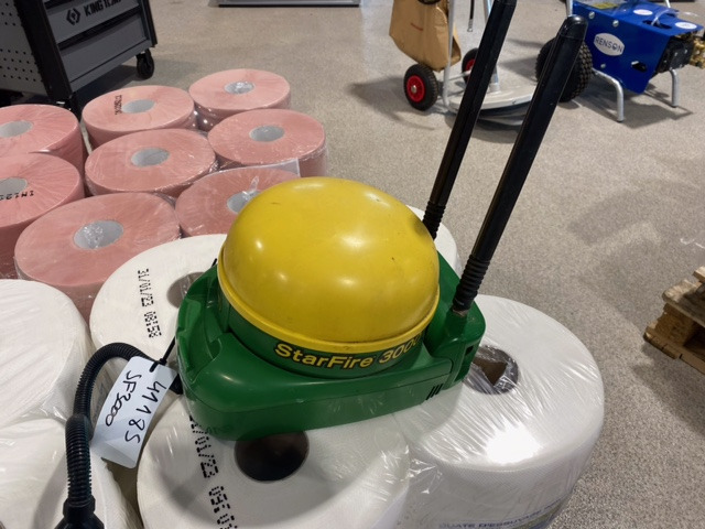 JOHN DEERE SF3000 - Navigācijas sistēma - Lauksaimniecības tehnika: foto 1 JOHN DEERE SF3000 - Navigācijas sistēma - Lauksaimniecības tehnika: foto 1