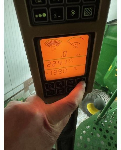 Labības kombains JOHN DEERE T660: foto 10