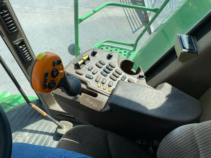 Labības kombains JOHN DEERE T660: foto 7