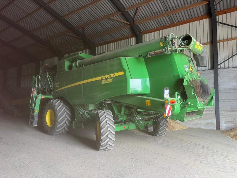 JOHN DEERE T660 - Labības kombains: foto 1 JOHN DEERE T660 - Labības kombains: foto 1