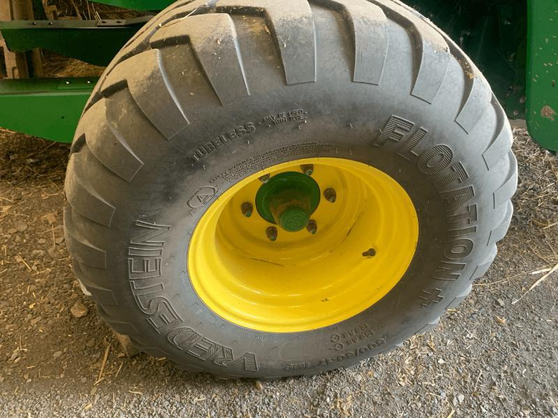 JOHN DEERE V461M - Rituļu prese: foto 5 JOHN DEERE V461M - Rituļu prese: foto 5