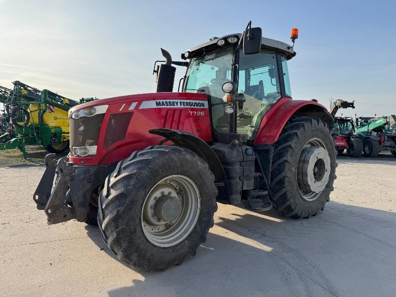 MASSEY-FERGUSON 7726 DYNA VT EF - Traktors: foto 1 MASSEY-FERGUSON 7726 DYNA VT EF - Traktors: foto 1
