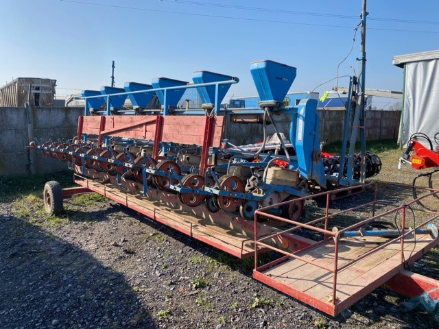 MONOSEM BR 12R - Precīzās izsējas sējmašīna: foto 1 MONOSEM BR 12R - Precīzās izsējas sējmašīna: foto 1