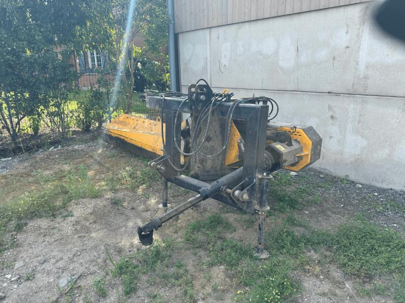 MUTHING MU/MS-180 - Smalcinātājs ar sānu nobīdi: foto 2 MUTHING MU/MS-180 - Smalcinātājs ar sānu nobīdi: foto 2