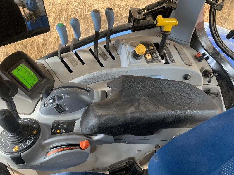 NEW-HOLLAND T7.215S - Traktors: foto 4 NEW-HOLLAND T7.215S - Traktors: foto 4