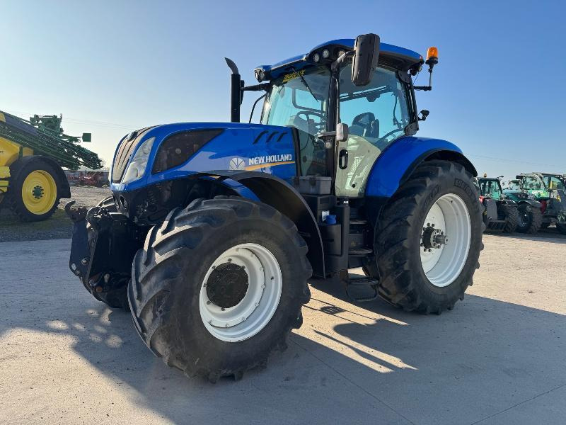 NEW-HOLLAND T7.260 PC - Traktors: foto 1 NEW-HOLLAND T7.260 PC - Traktors: foto 1