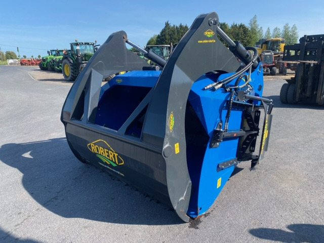 ROBERT - ROBIN BMV33 - Lopbarības mikseris: foto 4 ROBERT - ROBIN BMV33 - Lopbarības mikseris: foto 4