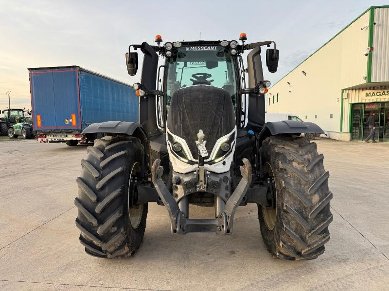 VALTRA T175 - Traktors: foto 2 VALTRA T175 - Traktors: foto 2