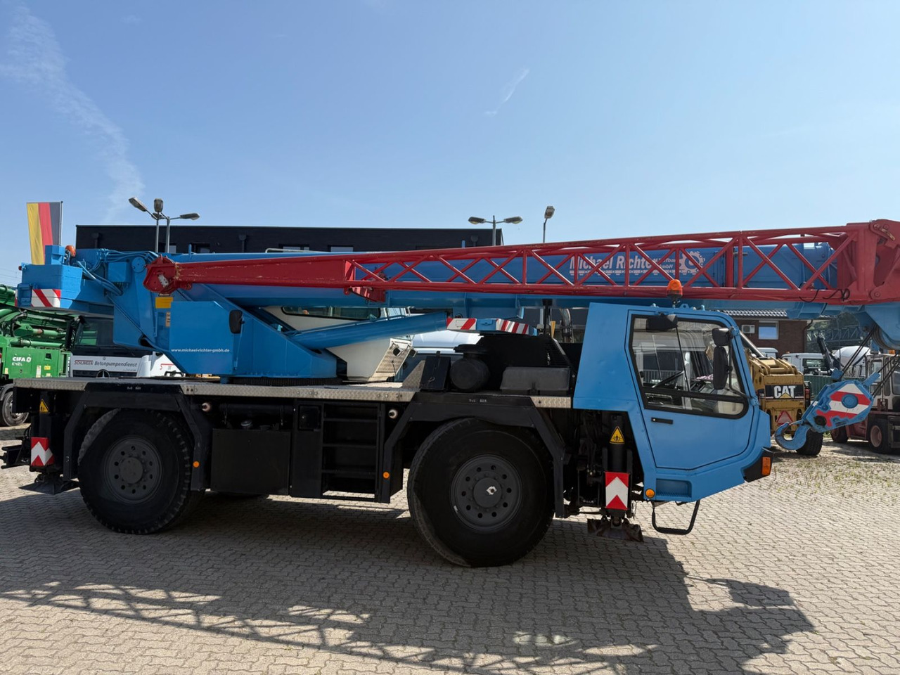 Faun ATF 30-2 30 ton - Kravas auto ar manipulatoru: foto 4 Faun ATF 30-2 30 ton - Kravas auto ar manipulatoru: foto 4