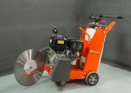 Husqvarna FS400 LV 500 mm - Asfalta ieklāšanas tehnika: foto 1 Husqvarna FS400 LV 500 mm - Asfalta ieklāšanas tehnika: foto 1