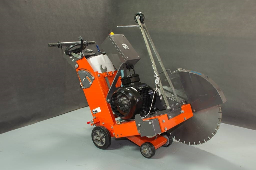 Husqvarna FS600E - Betonēšanas iekārta: foto 1 Husqvarna FS600E - Betonēšanas iekārta: foto 1