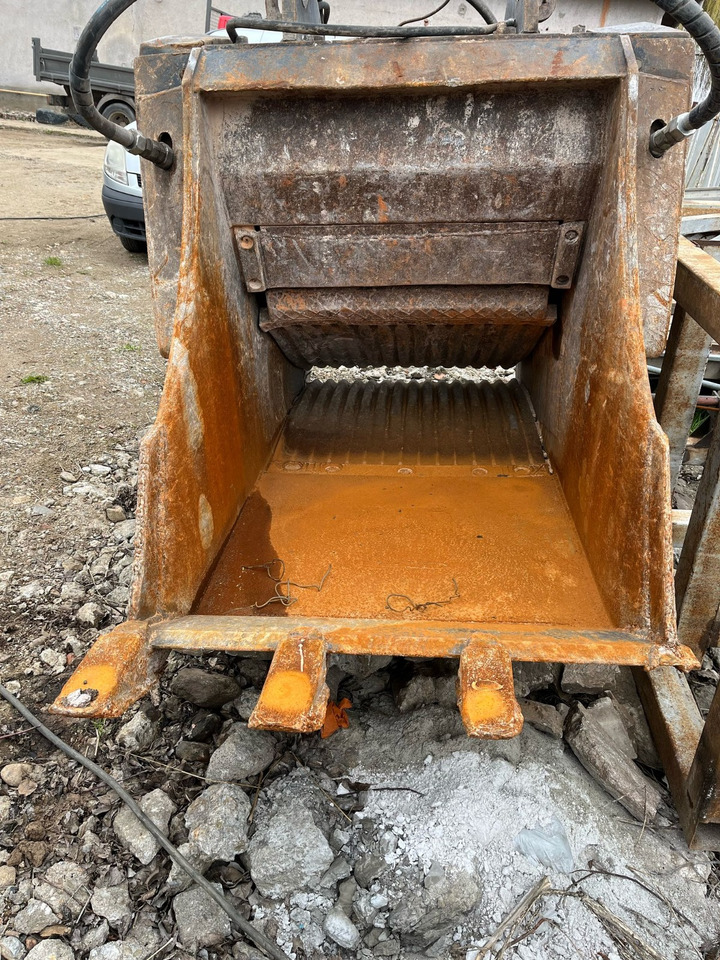BM BF 90.3 Crusher bucket - Kauss - Celtniecības tehnika: foto 1 BM BF 90.3 Crusher bucket - Kauss - Celtniecības tehnika: foto 1