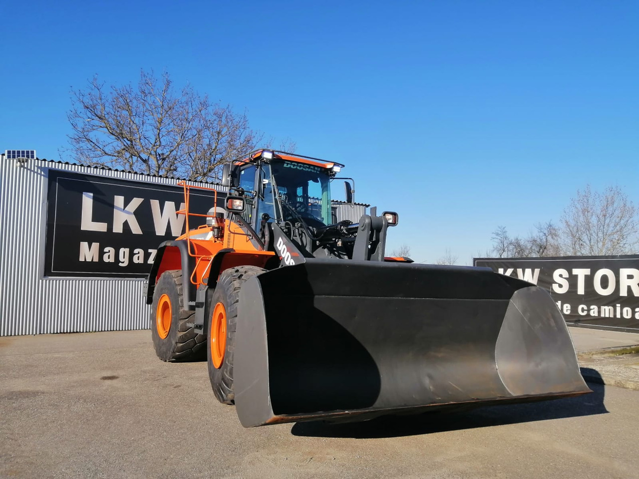 Doosan DL 420-5 Front End Loader, TOP!!! - Riteņu iekrāvējs: foto 1 Doosan DL 420-5 Front End Loader, TOP!!! - Riteņu iekrāvējs: foto 1