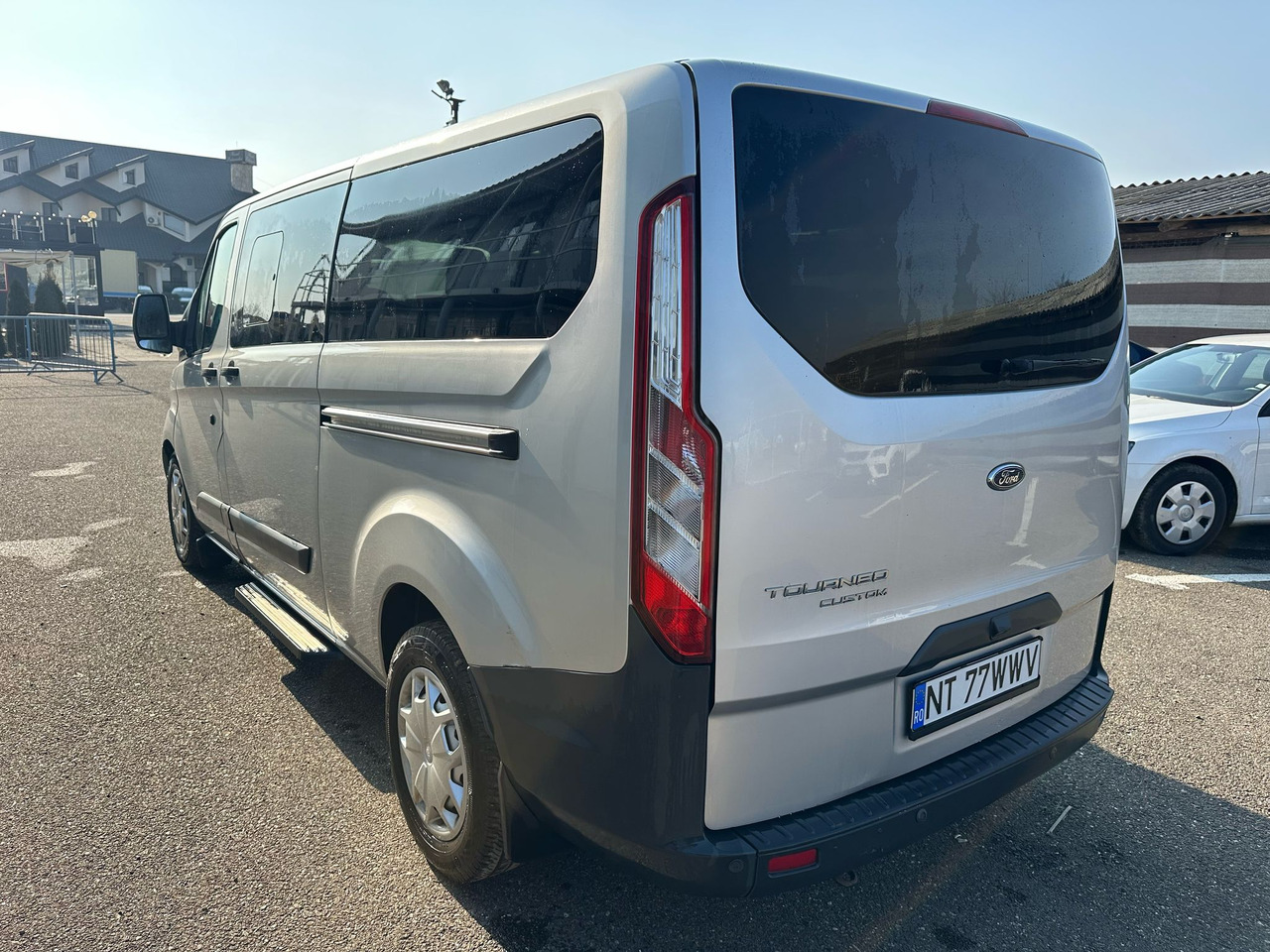 FORD TRANSIT CUSTOMS - Pasažieru furgons: foto 4 FORD TRANSIT CUSTOMS - Pasažieru furgons: foto 4