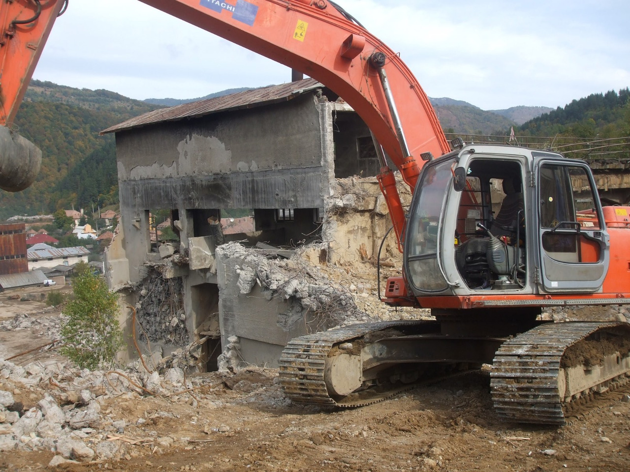 Fiat Hitachi EX255 LC Excavator - Kāpurķēžu ekskavators: foto 1 Fiat Hitachi EX255 LC Excavator - Kāpurķēžu ekskavators: foto 1