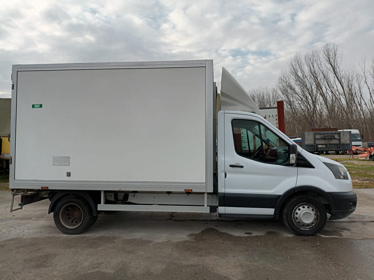 Ford Transit 350 L3 KONVEKTA REFRIGERATOR - Komercauto refrižerators: foto 4 Ford Transit 350 L3 KONVEKTA REFRIGERATOR - Komercauto refrižerators: foto 4
