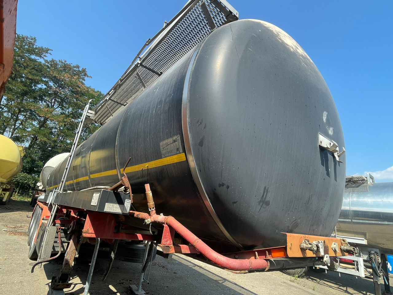 HENDRICK BITUMEN SEMI-TRAILER - Puspiekabe cisterna: foto 3 HENDRICK BITUMEN SEMI-TRAILER - Puspiekabe cisterna: foto 3