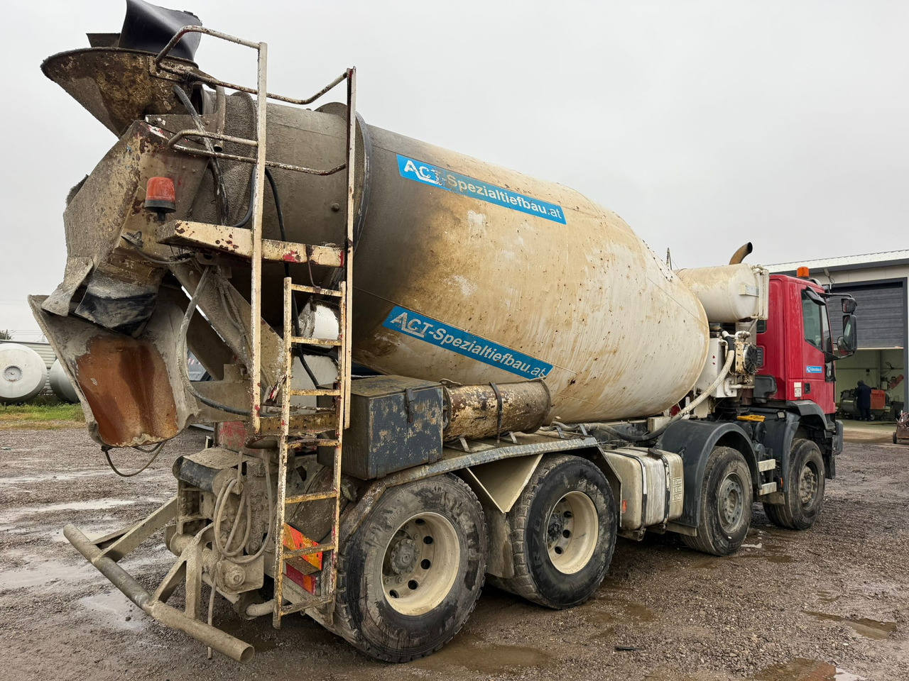 IVECO EUROTRAKKER CONCRETE MIXER - Betonvedējs: foto 3 IVECO EUROTRAKKER CONCRETE MIXER - Betonvedējs: foto 3