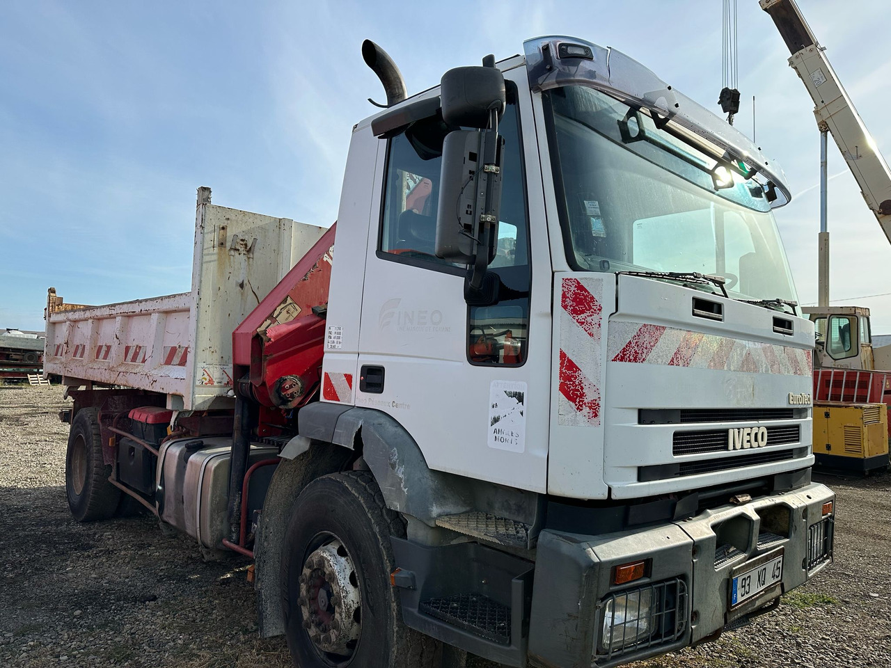 IVECO EUROTRAKKER TIPPER - Kravas automašīna pašizgāzējs: foto 4 IVECO EUROTRAKKER TIPPER - Kravas automašīna pašizgāzējs: foto 4