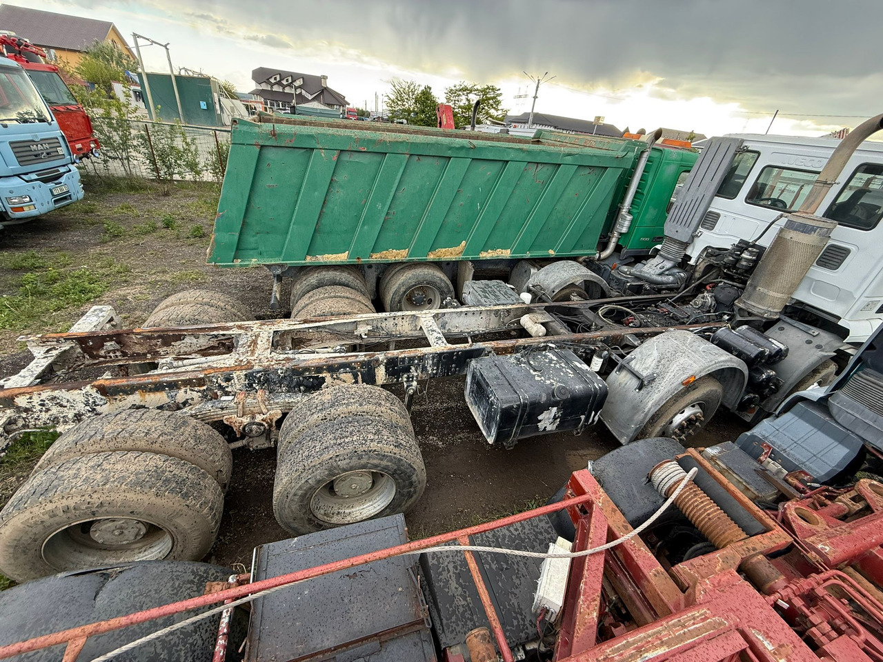 IVECO TRAKKER CHASSIS - Šasija kravas automašīna: foto 3 IVECO TRAKKER CHASSIS - Šasija kravas automašīna: foto 3